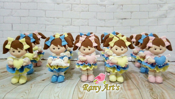 Centrinho de Mesa Chuva de Amor com 20cm- Kit com 15 Bonecas