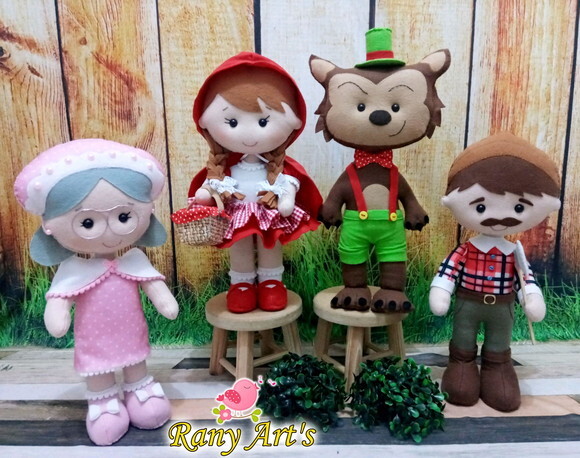 Chapeuzinho Vermelho Turma com 4 Personagens de 30cm