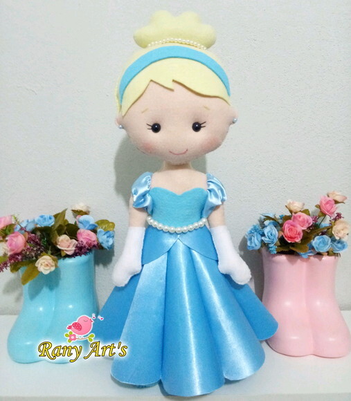 Cinderella e Príncipe com 30cm Altura