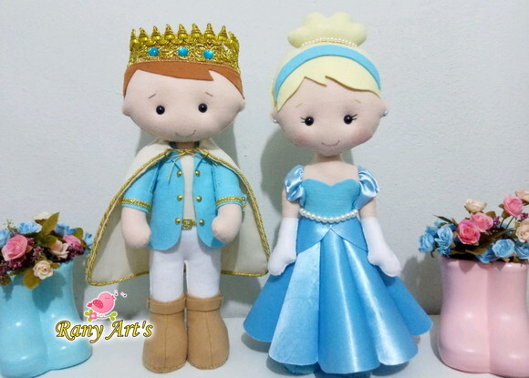 Cinderella e Príncipe com 40cm altura