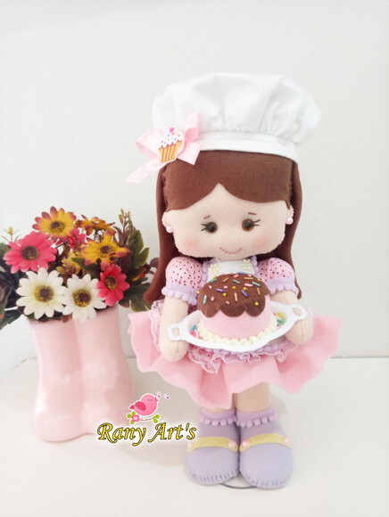 Confeiteira em feltro 30cm