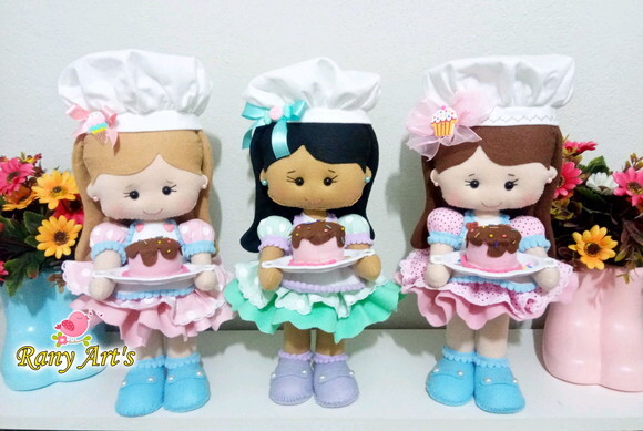 Confeiteira em feltro 30cm