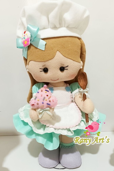 Confeiteira em Feltro 30cm