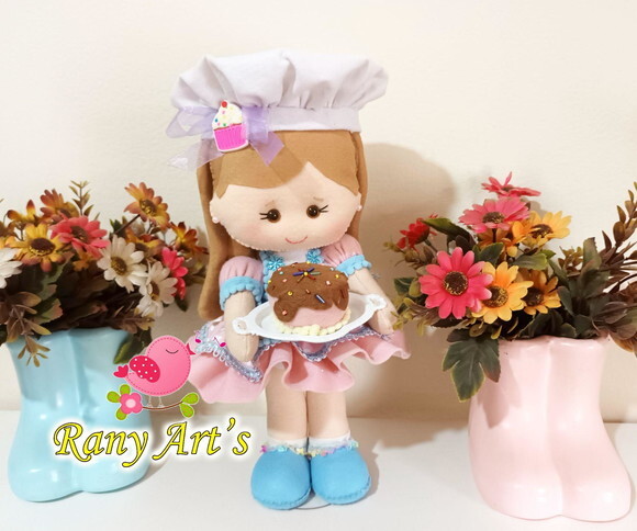 Confeiteira em Feltro 30cm