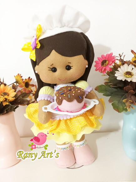 Confeiteira em Feltro 30cm Boneca