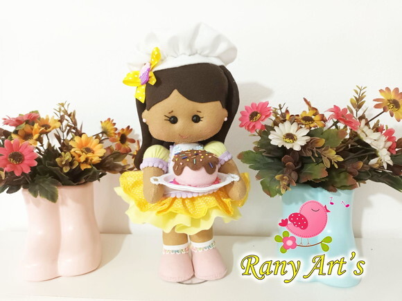 Confeiteira em Feltro 30cm Boneca