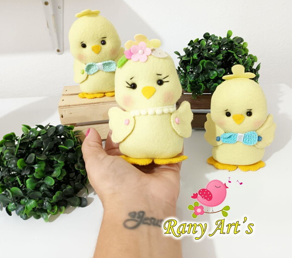 Galinha com 3 Pintinhos em Feltro
