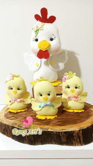 Galinha com 3 Pintinhos em Feltro