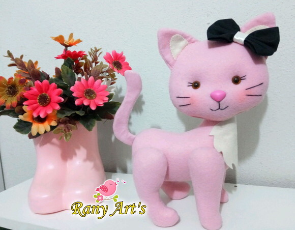 Gatinha em Feltro 25cm