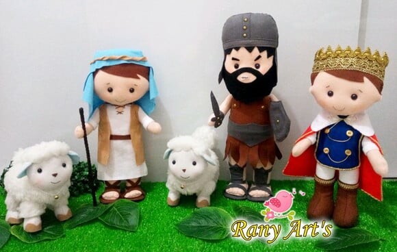 Kit Rei Davi Bonecos de 30cm e Golias de 40cm