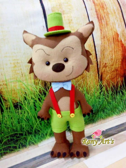Lobo Mau em Feltro com 30cm Altura
