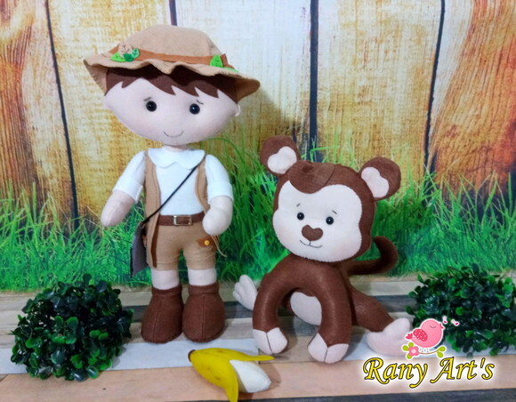 Menino Safari e macaquinho
