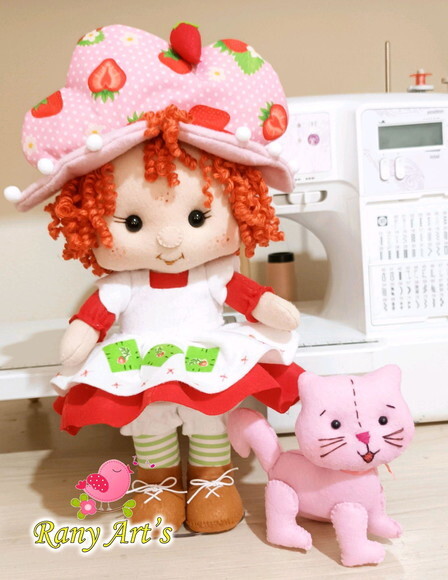 Moranguinho Vintage Kit com 3 Bonecas e 3 Gatinhos