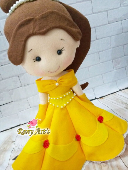 Princesa Bela com 45cm
