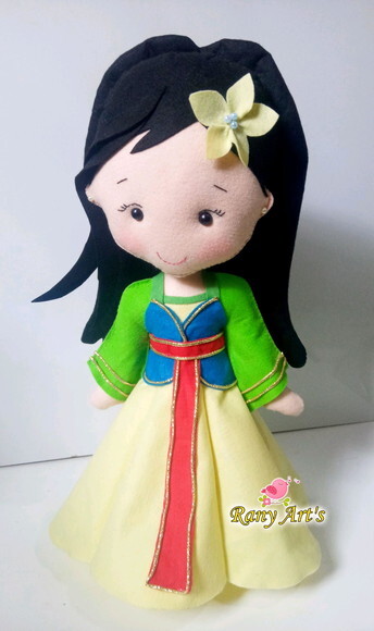 Princesa Mulan com 30cm altura