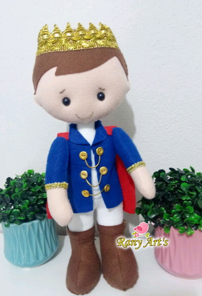 Principe em Feltro 30cm