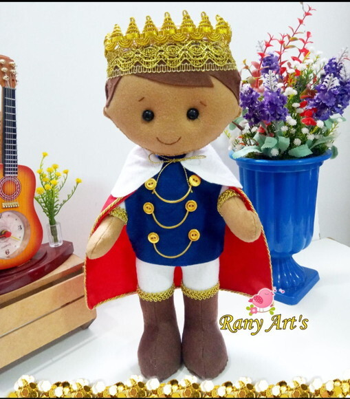 Principe Pele Morena em Feltro 35cm