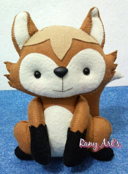 Raposinha em Feltro com 20cm