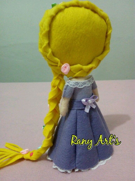 Rapunzel com 20cm
