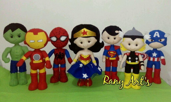 Super Homem em Feltro - 30cm
