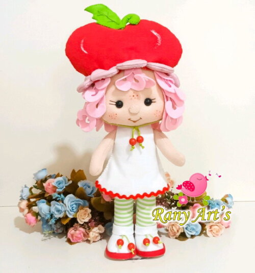 Boneca Cerejinha da Turma Moranguinho e Seu Mascote