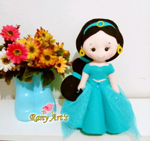 Boneca Jasmine com 25cm