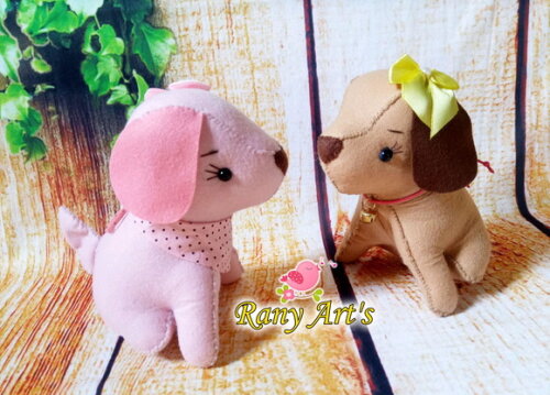 Cachorrinho em Feltro - 3d com 20cm