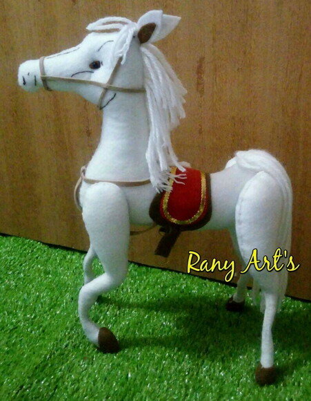 Cavalo Luxo em Feltro