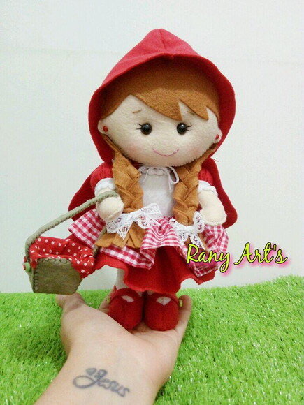 Chapeuzinho Vermelho e Lobo de 20cm