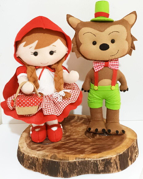 Chapeuzinho Vermelho e Lobo Mau 30cm