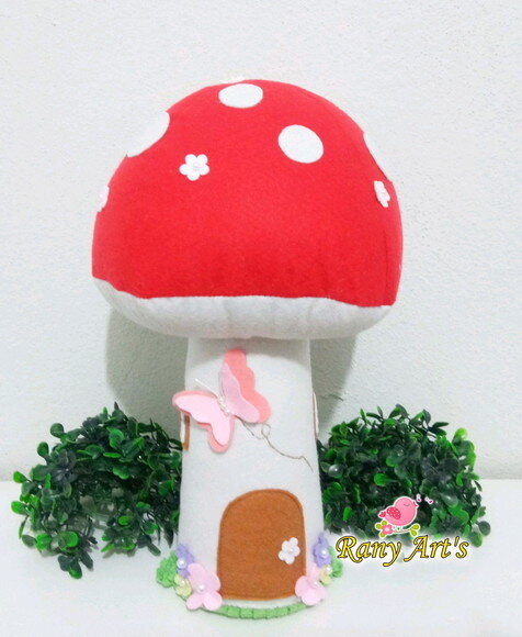 Cogumelos em feltro 28cm e 22cm