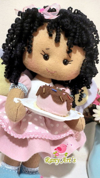 Confeiteira Cacheada em Feltro 30cm