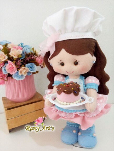 Confeiteira em feltro 30cm