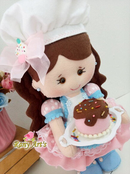 Confeiteira em feltro 30cm
