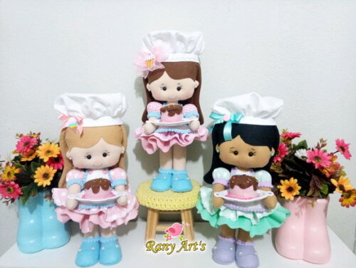 Confeiteira em feltro 30cm