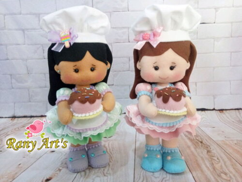 Confeiteira em feltro 30cm
