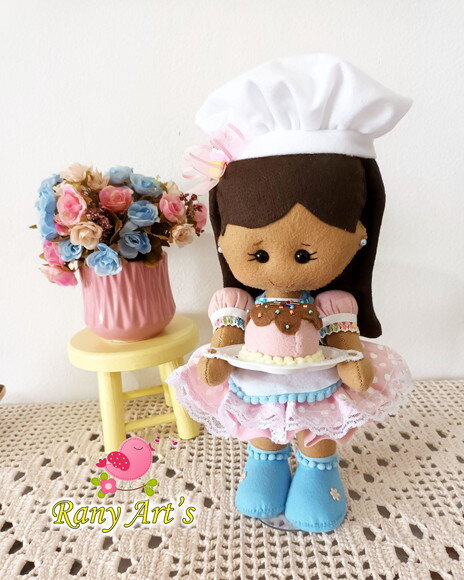 Confeiteira em Feltro 30cm