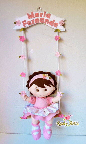 Enfeite de Porta Boneca no Balanço