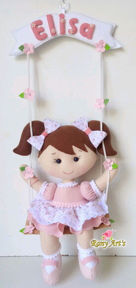 Enfeite de Porta Boneca11 no Balanço