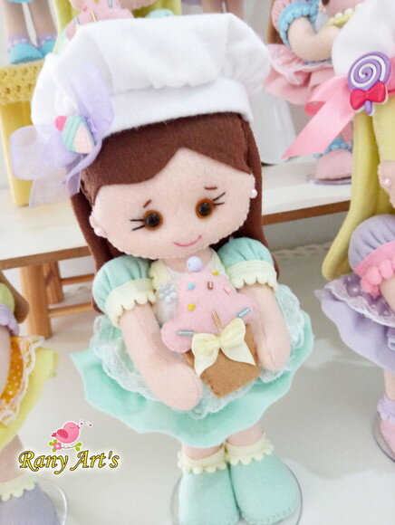 Mini Confeiteira em Feltro 20cm