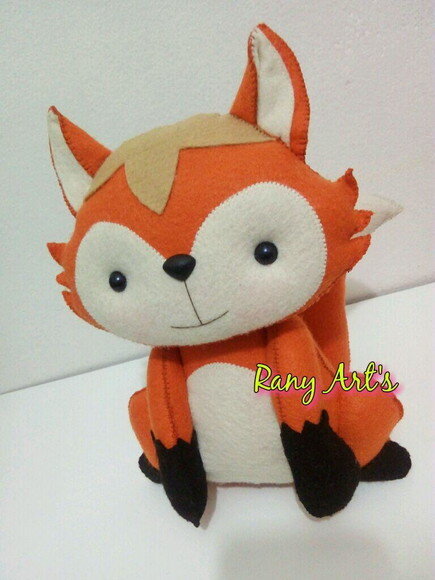 Raposinha em Feltro com 25cm