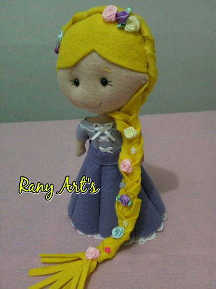 Rapunzel com 20cm