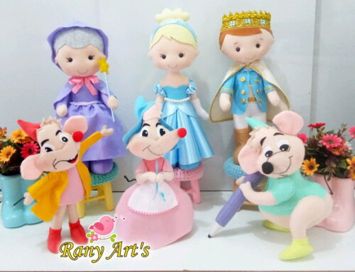 Turma Cinderella com 40cm e ratinhos de 30cm