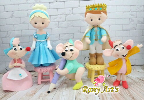 Turma da Cinderella com 40cm e ratinhos de 30cm