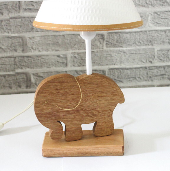 Abajur Infantil Safari, Elefante em Cedrinho