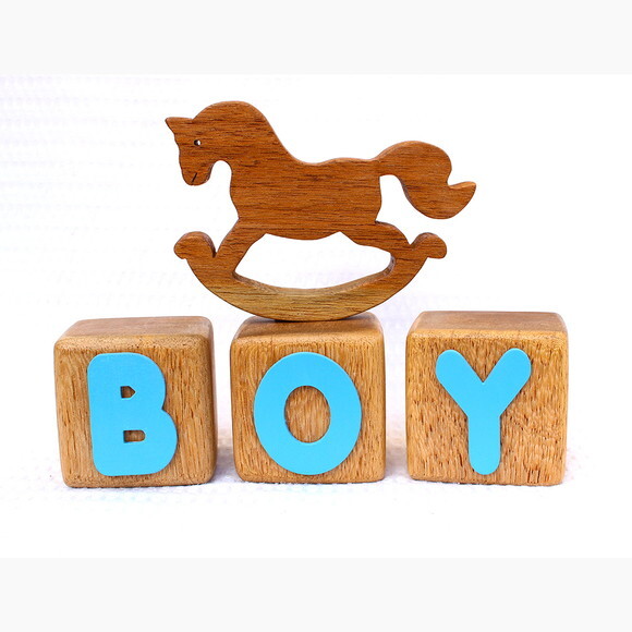 Cubos Boy com Cavalinho de Madeira Decoração Infantil