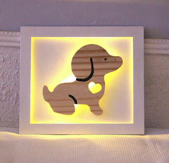 Quadro Decorado com Cachorrinho em Madeira e Luz de Led