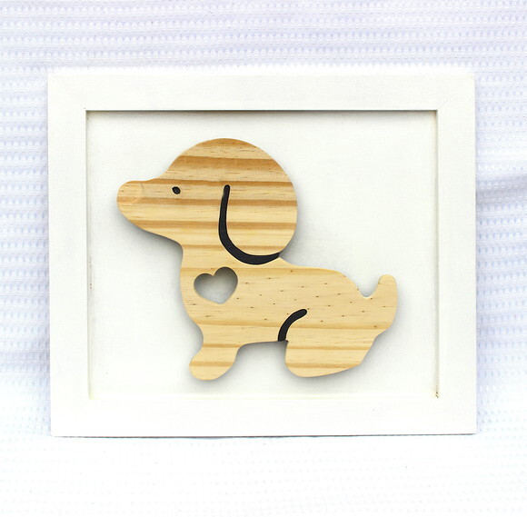 Quadro Decorado com Cachorrinho em Madeira e Luz de Led