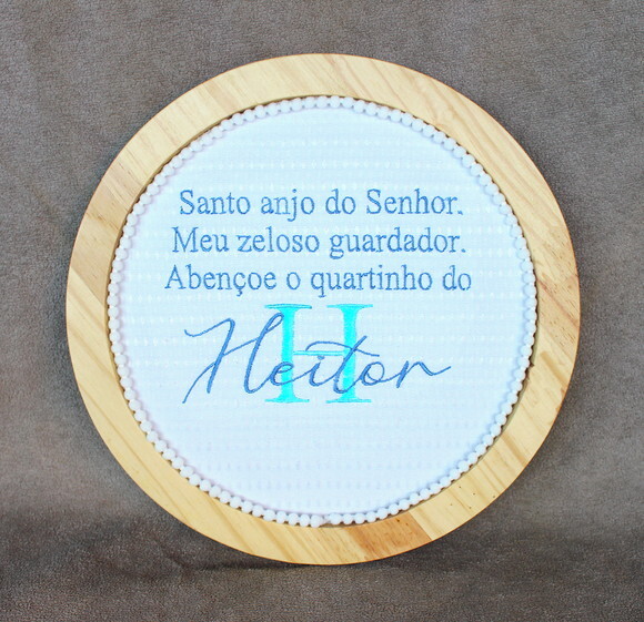 Quadro com Bordado Santo Anjo do Senhor para Quarto Infantil