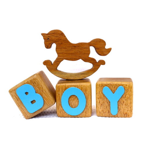 Cubos Boy com Cavalinho de Madeira Decoração Infantil